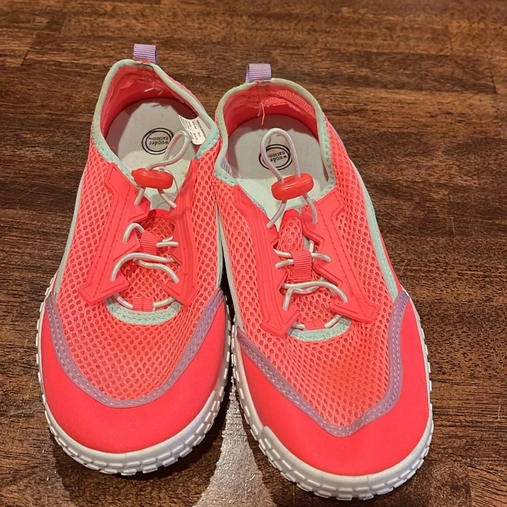 Water shoes